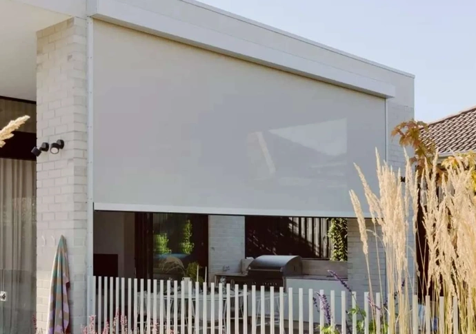 Motorized roller blinds in Dubai